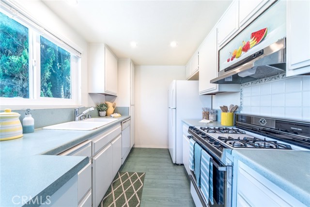 2120 Dufour Avenue, Redondo Beach, California 90278, 2 Bedrooms Bedrooms, ,1 BathroomBathrooms,Residential,Sold,Dufour,SB19069520 2120 Dufour Avenue, Redondo Beach, California 90278, 2 Bedrooms Bedrooms, ,1 BathroomBathrooms,Residential,Sold,Dufour,SB19069520