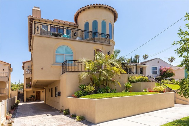 706 Lucia Avenue, Redondo Beach, California 90277, 4 Bedrooms Bedrooms, ,3 BathroomsBathrooms,Residential,Sold,Lucia,SB21127495