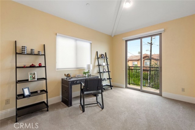 Office/Fourth Bedroom