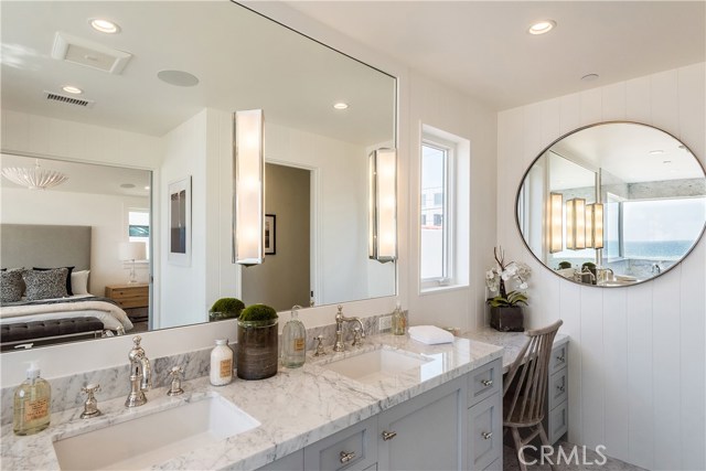 3330 The Strand, Hermosa Beach, California 90254, 5 Bedrooms Bedrooms, ,5 BathroomsBathrooms,Residential,Sold,The Strand,SB18221247