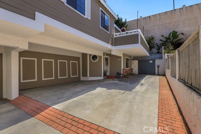 1924 Mathews Avenue, Redondo Beach, California 90278, 3 Bedrooms Bedrooms, ,2 BathroomsBathrooms,Residential,Sold,Mathews,SB21069935