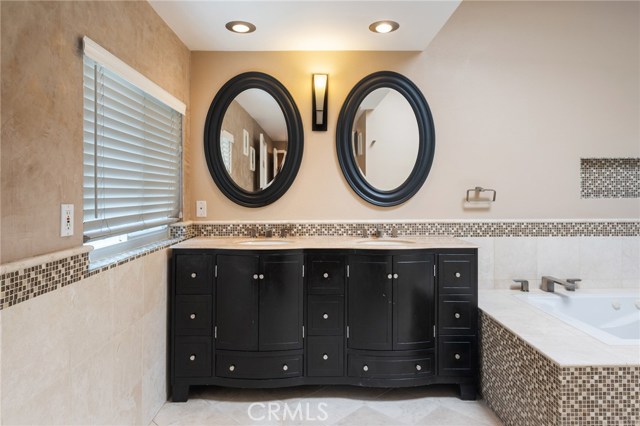 6125 Queenridge Drive, Rancho Palos Verdes, California 90275, 4 Bedrooms Bedrooms, ,3 BathroomsBathrooms,Residential,Sold,Queenridge,PV20176653