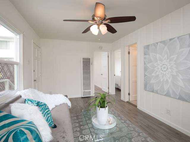 224 Bayview, Hermosa Beach, California 90254, 3 Bedrooms Bedrooms, ,1 BathroomBathrooms,Residential,Sold,Bayview,SB17267078