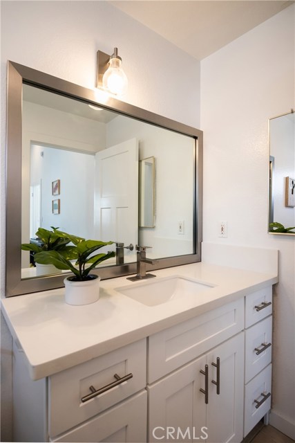 2206 Carnegie Lane, Redondo Beach, California 90278, 3 Bedrooms Bedrooms, ,2 BathroomsBathrooms,Residential,Sold,Carnegie,SB19278856