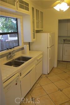 Kitchen photo from lease listing