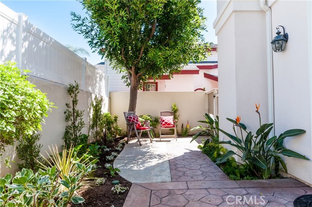 2111 Marshallfield Lane, Redondo Beach, California 90278, 4 Bedrooms Bedrooms, ,2 BathroomsBathrooms,Residential,Sold,Marshallfield,SB17082707