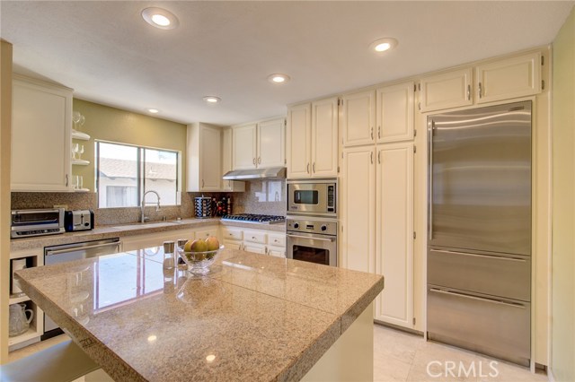 2108 Rockefeller Lane, Redondo Beach, California 90278, 2 Bedrooms Bedrooms, ,2 BathroomsBathrooms,Residential,Sold,Rockefeller,SB19238664