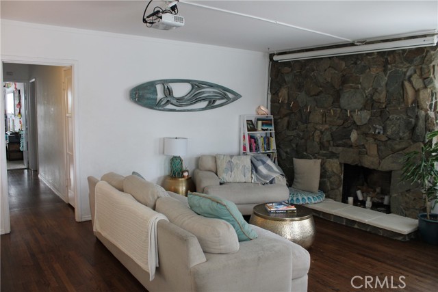 617 27th Street, Manhattan Beach, California 90266, 2 Bedrooms Bedrooms, ,1 BathroomBathrooms,Residential,Sold,27th,SB21026196