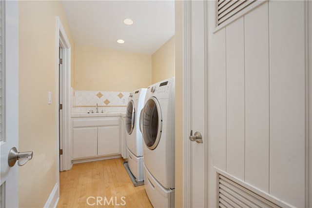 2317 Harriman Lane, Redondo Beach, California 90278, 4 Bedrooms Bedrooms, ,3 BathroomsBathrooms,Residential,Sold,Harriman,SB19117532