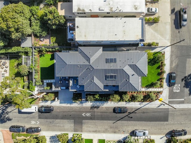 936 8th Street, Manhattan Beach, California 90266, 7 Bedrooms Bedrooms, ,6 BathroomsBathrooms,Residential,Sold,8th,SB20193935