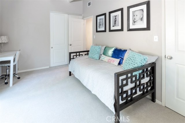 2105 Walnut Avenue, Manhattan Beach, California 90266, 4 Bedrooms Bedrooms, ,2 BathroomsBathrooms,Residential,Sold,Walnut,SB19018685