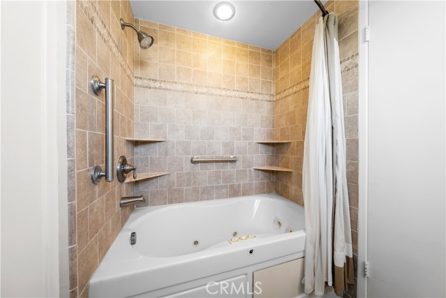 400 Faye Lane, Redondo Beach, California 90277, 4 Bedrooms Bedrooms, ,2 BathroomsBathrooms,Residential,Sold,Faye,SB21058245