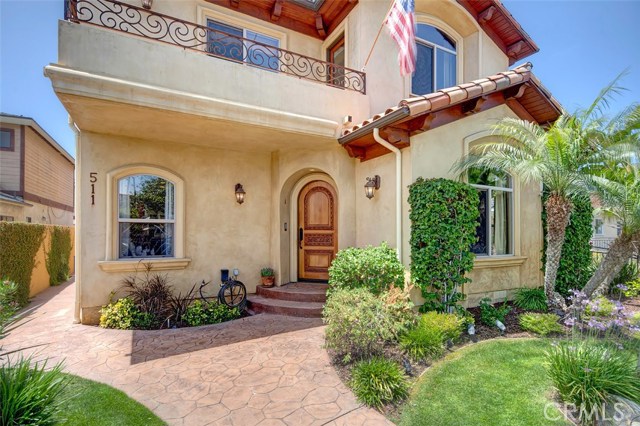 511 N Maria Avenue, Redondo Beach, California 90277, 4 Bedrooms Bedrooms, ,2 BathroomsBathrooms,Residential,Sold,N Maria,SB17103016