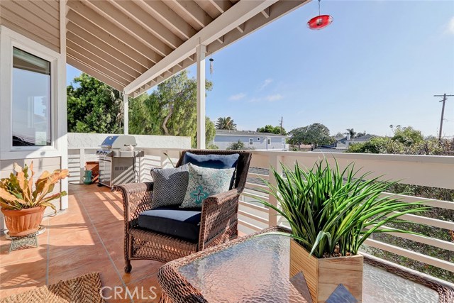 115 Lucia Avenue, Redondo Beach, California 90277, 3 Bedrooms Bedrooms, ,2 BathroomsBathrooms,Residential,Sold,Lucia,SB19163942