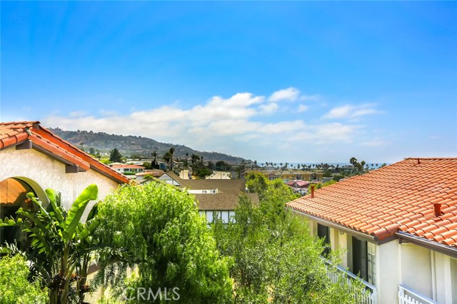 408 Avenue G, Redondo Beach, California 90277, 3 Bedrooms Bedrooms, ,1 BathroomBathrooms,Residential,Sold,Avenue G,SB17187838