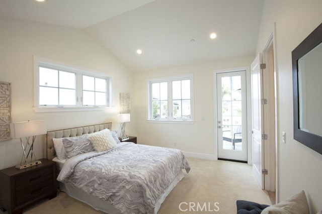 2309 Voorhees Avenue, Redondo Beach, California 90278, 4 Bedrooms Bedrooms, ,3 BathroomsBathrooms,Residential,Sold,Voorhees,SB19081804