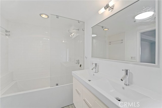 1921 Mathews Avenue, Redondo Beach, California 90278, 3 Bedrooms Bedrooms, ,3 BathroomsBathrooms,Residential,Sold,Mathews,PW20103972