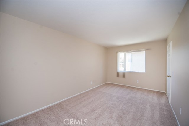 Large third bedroom & walk in closet