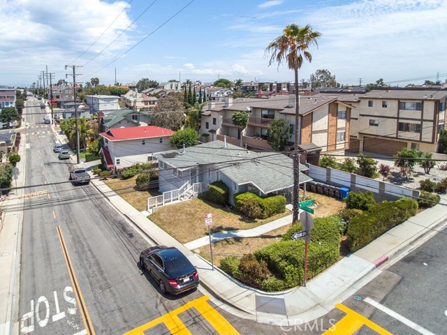 2101 Rockefeller Lane, Redondo Beach, California 90278, 2 Bedrooms Bedrooms, ,1 BathroomBathrooms,Residential,Sold,Rockefeller,SB19174317