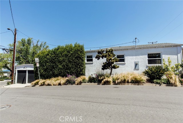 2801 Valley Drive, Manhattan Beach, California 90266, 2 Bedrooms Bedrooms, ,1 BathroomBathrooms,Residential,Sold,Valley,SB21130648