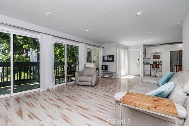 635 Prospect Avenue, Redondo Beach, California 90277, 3 Bedrooms Bedrooms, ,2 BathroomsBathrooms,Residential,Sold,Prospect,SB20111745