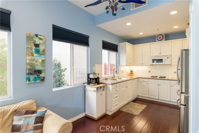 Open Kitchen w/ Plenty of Cabinets
