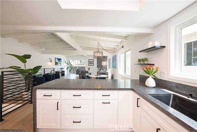 1615 Herrin Street, Redondo Beach, California 90278, 3 Bedrooms Bedrooms, ,2 BathroomsBathrooms,Residential,Sold,Herrin,OC19181379