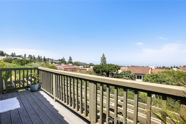 Wrap around deck off of the master with Downtown Los Angels and Mountain views.