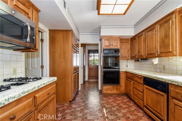 View to laundry room and outdoor access