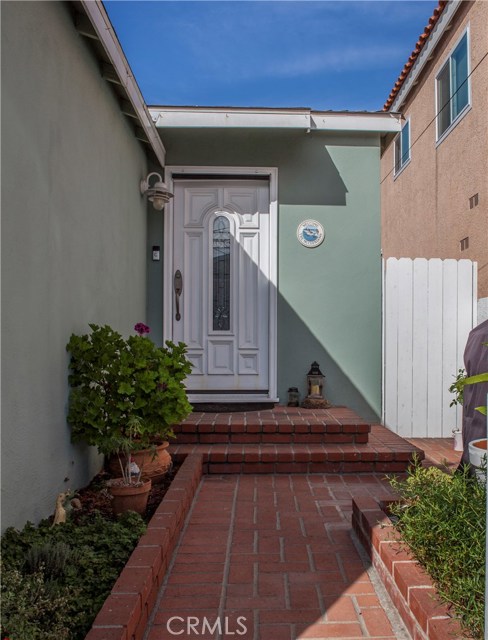 1623 Carlson Lane, Redondo Beach, California 90278, 3 Bedrooms Bedrooms, ,1 BathroomBathrooms,Residential,Sold,Carlson,SB17265424