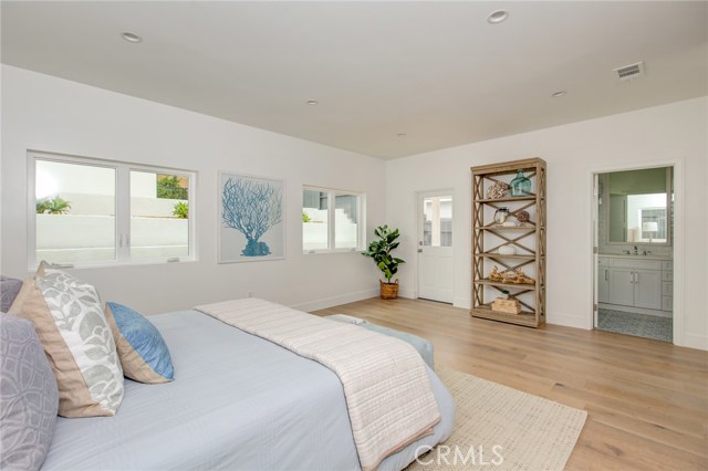 520 Maria Avenue, Redondo Beach, California 90277, 3 Bedrooms Bedrooms, ,2 BathroomsBathrooms,Residential,Sold,Maria,SB19272797