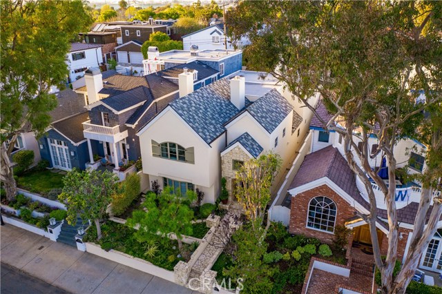 755 31st Street, Manhattan Beach, California 90266, 4 Bedrooms Bedrooms, ,4 BathroomsBathrooms,Residential,Sold,31st,SB19068029