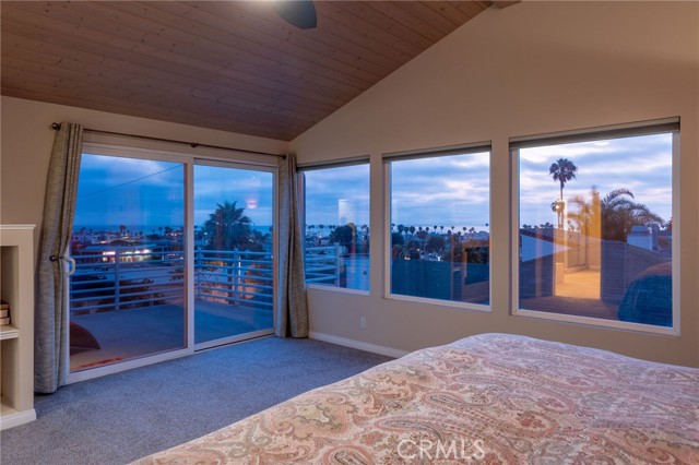 323 Avenue G, Redondo Beach, California 90277, 4 Bedrooms Bedrooms, ,1 BathroomBathrooms,Residential,Sold,Avenue G,PV21158630