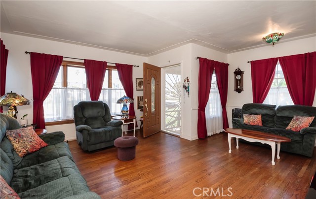 Living Room with hardwood floors