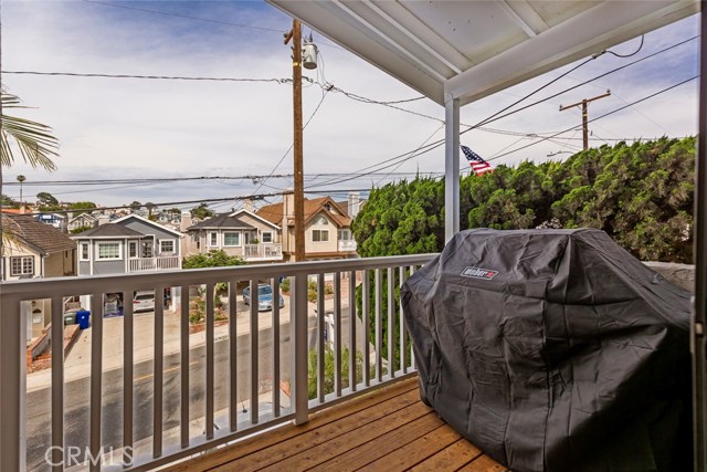 1640 Steinhart Avenue, Redondo Beach, California 90278, 4 Bedrooms Bedrooms, ,2 BathroomsBathrooms,Residential,Sold,Steinhart,SB18162679