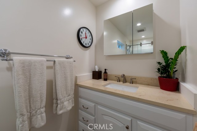 729 27th Street, Manhattan Beach, California 90266, 3 Bedrooms Bedrooms, ,2 BathroomsBathrooms,Residential,Sold,27th,RS20129725