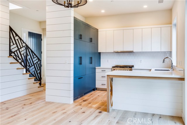 2310 Carnegie Lane, Redondo Beach, California 90277, 4 Bedrooms Bedrooms, ,3 BathroomsBathrooms,Residential,Sold,Carnegie,SB18154472