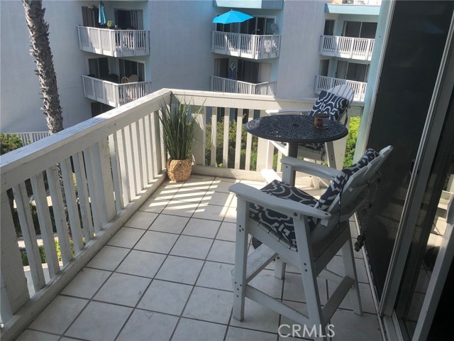 630 The Village, Redondo Beach, California 90277, 1 Bedroom Bedrooms, ,1 BathroomBathrooms,Residential,Sold,The Village,SW19205554