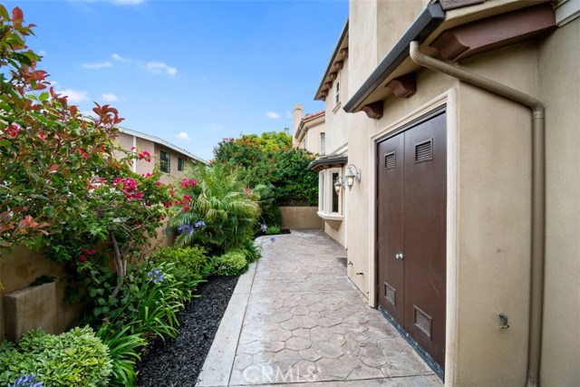 2607 Huntington Lane, Redondo Beach, California 90278, 4 Bedrooms Bedrooms, ,4 BathroomsBathrooms,Residential,Sold,Huntington,OC19146858