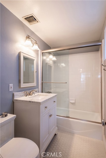 1747 Dixon Street, Redondo Beach, California 90278, 4 Bedrooms Bedrooms, ,1 BathroomBathrooms,Residential,Sold,Dixon,SB20019843