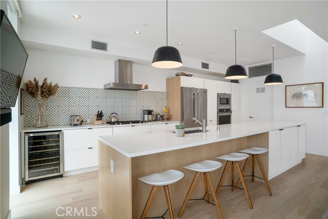 1150 Rowell Avenue, Manhattan Beach, California 90266, 3 Bedrooms Bedrooms, ,1 BathroomBathrooms,Residential,Sold,Rowell,SB19060647