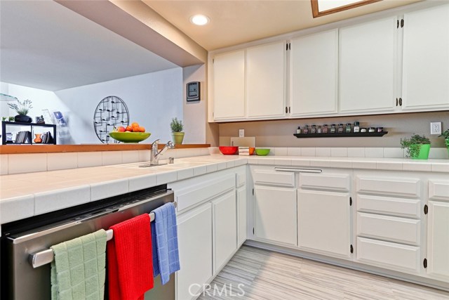 510 The Village, Redondo Beach, California 90277, 2 Bedrooms Bedrooms, ,2 BathroomsBathrooms,Residential,Sold,The Village,SB17096447