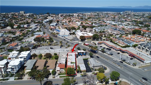 303 S Lucia, Redondo Beach, California 90277, ,Residential Income,Sold,S Lucia,SB18096816