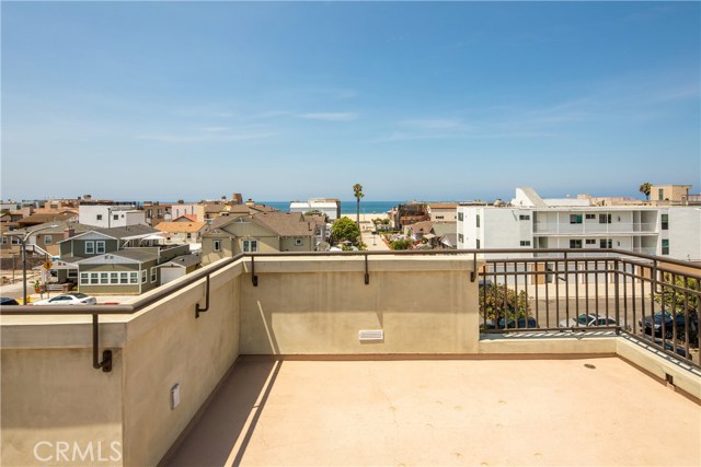 646 Hermosa Avenue, Hermosa Beach, California 90254, 3 Bedrooms Bedrooms, ,2 BathroomsBathrooms,Residential,Sold,Hermosa,SB18146265