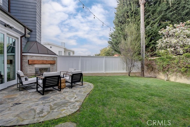 649 26th Street, Manhattan Beach, California 90266, 5 Bedrooms Bedrooms, ,4 BathroomsBathrooms,Residential,Sold,26th,SB21027371