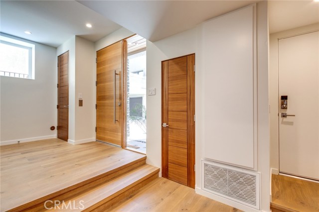 728 Lucia Avenue, Redondo Beach, California 90277, 4 Bedrooms Bedrooms, ,2 BathroomsBathrooms,Residential,Sold,Lucia,SB19142889