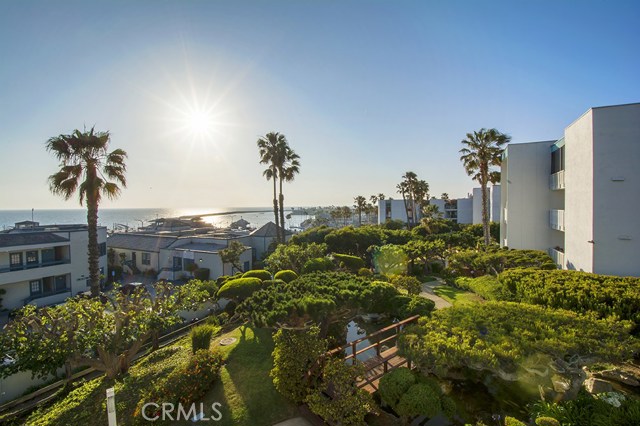 660 The Village, Redondo Beach, California 90277, 1 Bedroom Bedrooms, ,1 BathroomBathrooms,Residential,Sold,The Village,SB17140447