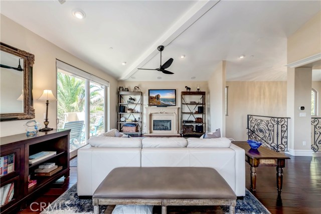 603 Juanita Avenue, Redondo Beach, California 90277, 4 Bedrooms Bedrooms, ,1 BathroomBathrooms,Residential,Sold,Juanita,SB20232273