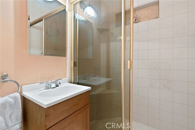 323 Avenue G, Redondo Beach, California 90277, 4 Bedrooms Bedrooms, ,1 BathroomBathrooms,Residential,Sold,Avenue G,PV21158630