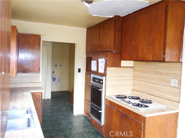 3 Bed Home for Sale in Compton, California